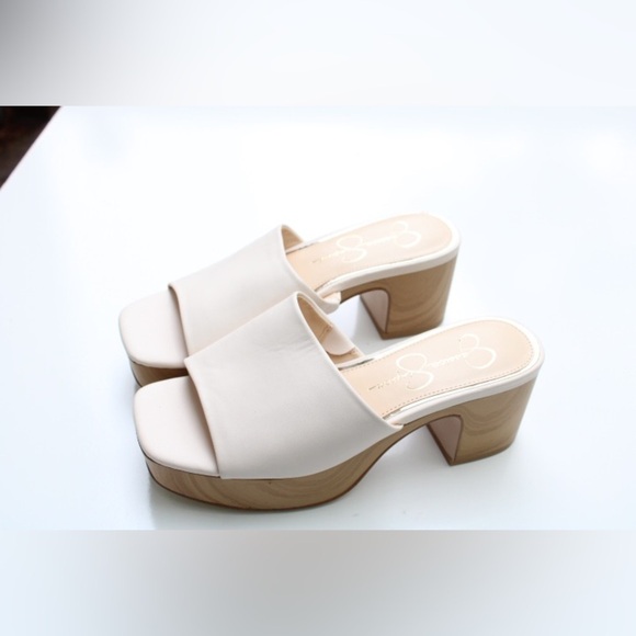 NWOT Jessica Simpson mules - Picture 8 of 9